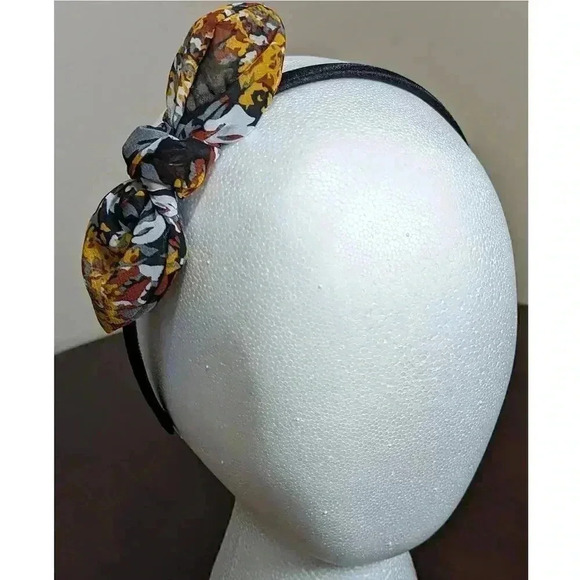 New Headband With Fabric Knot Bow - Picture 1 of 3